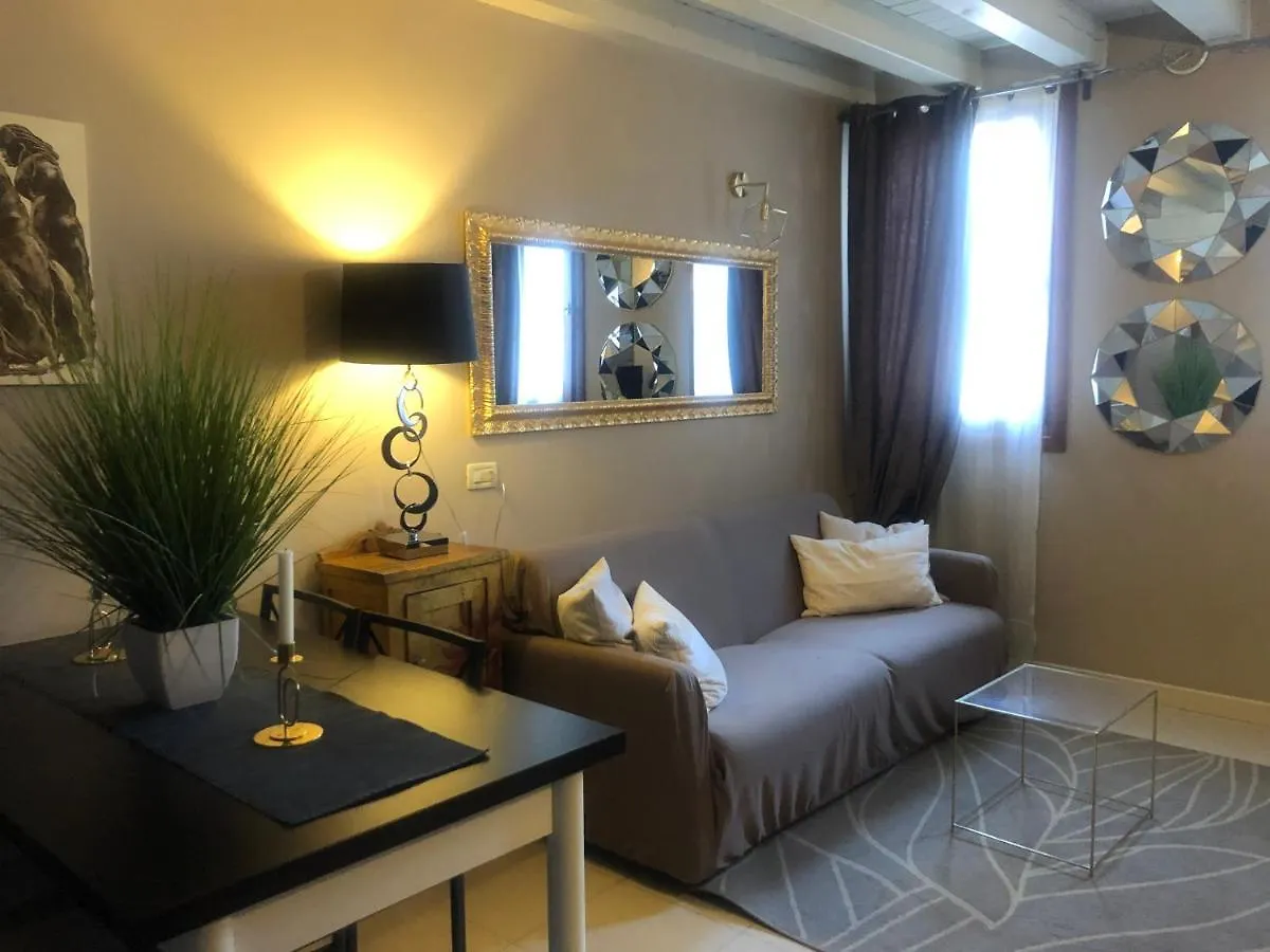 ***** Aparthotel Villa Giotto Mestre Italy